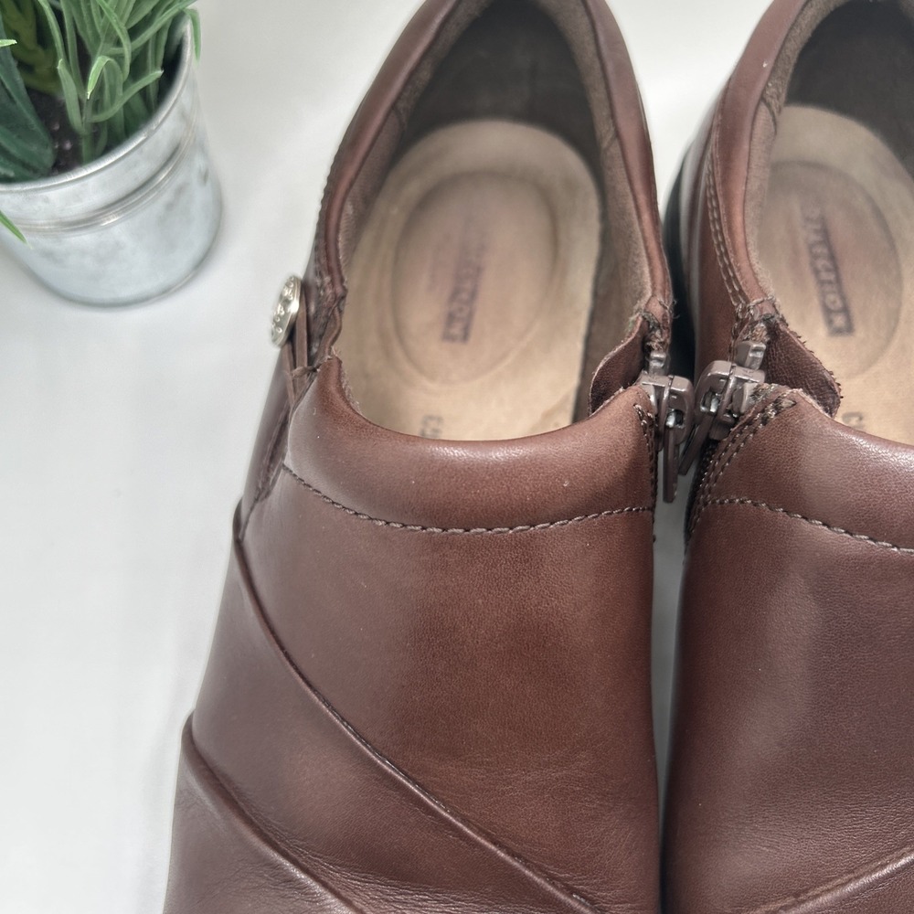 Clarks Channing Ann Brown Slip On Loafer Womens Size 8 M Button On Side - Picture 10 of 16